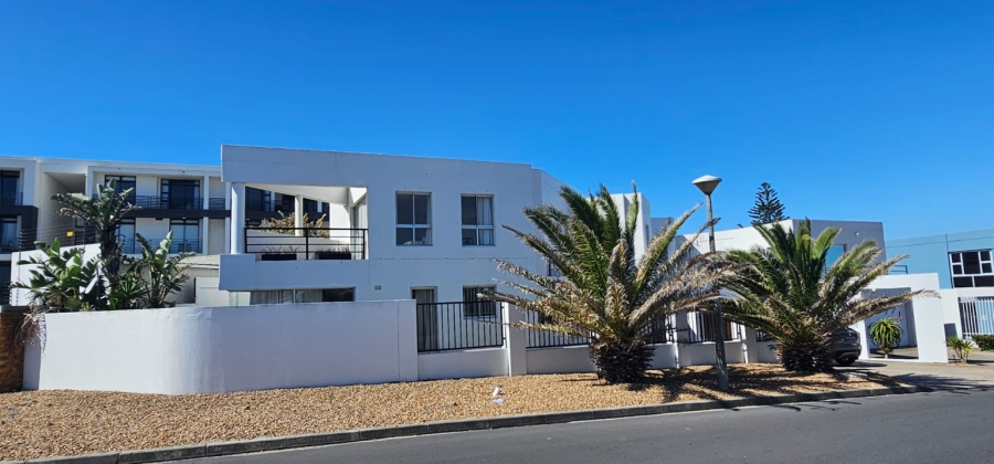To Let 4 Bedroom Property for Rent in Table View Western Cape